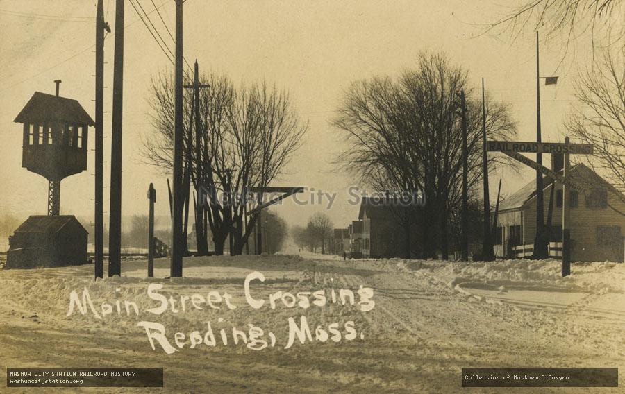 Postcard: Main Street Crossing, Reading, Massachusetts